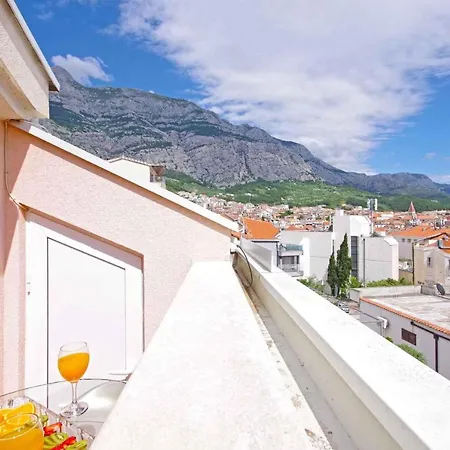 In 6683 Apartman